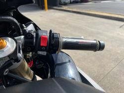 2005 Yamaha YZF-R1 BLACK