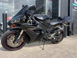 2005 Yamaha YZF-R1 BLACK