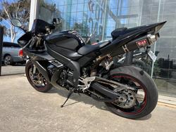 2005 Yamaha YZF-R1 BLACK