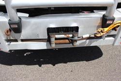 2011 Isuzu F Series FSS 550 WHITE