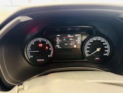 2024 Isuzu D-MAX 2024 Isuzu D-MAX 4x4 Crew Cab Chassis LSM 3.0L Automatic Mercury Silver (568)