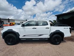 2025 Isuzu D-MAX 2024 Isuzu D-Max 4X4 Crew Cab UTE BLADE 3.0L Automatic Moonstone White (575)
