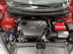 2015 Hyundai Veloster (No Badge)