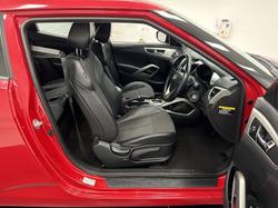 2015 Hyundai Veloster (No Badge)