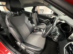 2015 Hyundai Veloster (No Badge)