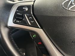 2015 Hyundai Veloster (No Badge)