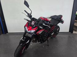 2024 Kawasaki Z900 (ZR900) Red