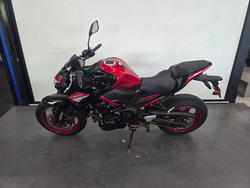 2024 Kawasaki Z900 (ZR900) Red