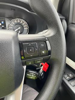 2022 Toyota Hilux SR