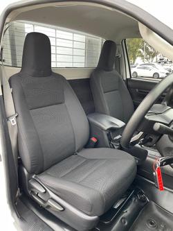 2022 Toyota Hilux SR