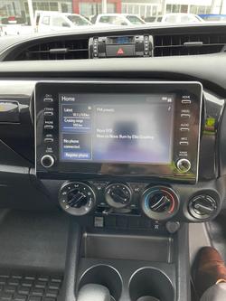 2022 Toyota Hilux SR