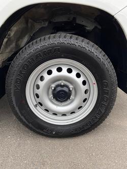 2022 Toyota Hilux SR