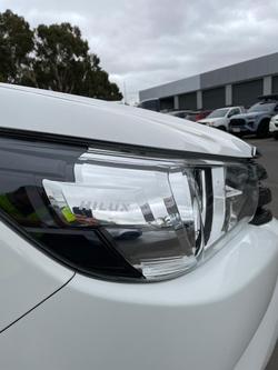 2022 Toyota Hilux SR