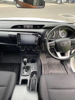 2022 Toyota Hilux SR