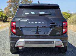 2025 KGM Torres Hybrid K40