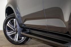 2025 Isuzu MU-X LS-T