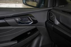 2025 Isuzu MU-X LS-T