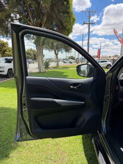 2024 Nissan Navara Black Edition