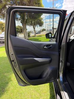 2024 Nissan Navara Black Edition