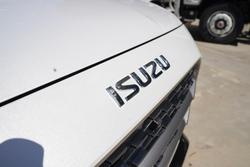 2025 Isuzu MU-X LS-T