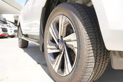 2025 Isuzu MU-X LS-T