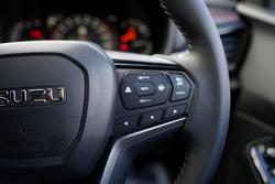 2025 Isuzu MU-X X-TERRAIN