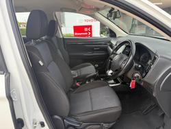 2020 Mitsubishi Outlander ES ZL MY21 White