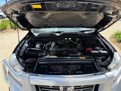 2018 Nissan Navara ST-X D23 Series 3 4X4 Dual Range Cosmic Black