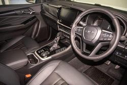 2025 Isuzu MU-X LS-T