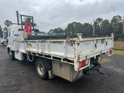 2013 Fuso Fighter 1024 1024 WHITE