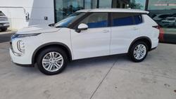 2022 Mitsubishi Outlander LS