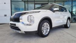 2022 Mitsubishi Outlander LS