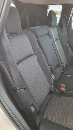 2022 Mitsubishi Outlander LS