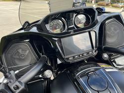 2025 Indian PURSUIT DARK HORSE PREMIUM Black