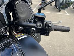 2025 Indian PURSUIT DARK HORSE PREMIUM Black