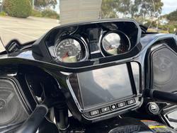 2025 Indian PURSUIT DARK HORSE PREMIUM Black