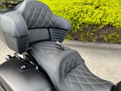 2025 Indian PURSUIT DARK HORSE PREMIUM Black