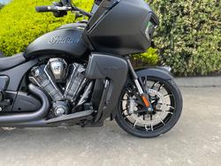 2025 Indian PURSUIT DARK HORSE PREMIUM Black