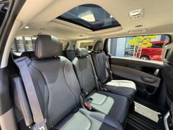 2024 Kia Carnival GT-Line HEV