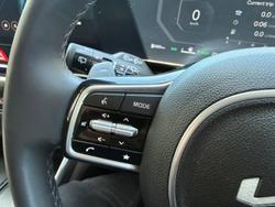 2024 Kia Carnival GT-Line HEV