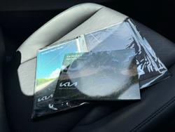 2024 Kia Carnival GT-Line HEV