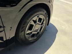 2024 Kia Carnival GT-Line HEV