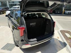 2024 Kia Carnival GT-Line HEV