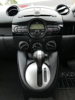 2011 Mazda 2 Neo