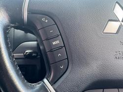 2016 Mitsubishi Pajero GLS