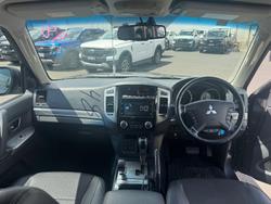 2016 Mitsubishi Pajero GLS