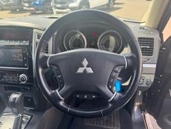 2016 Mitsubishi Pajero GLS