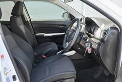 2016 Suzuki Vitara RT-S LY Cool White