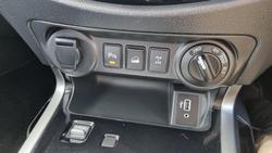 2021 Nissan Navara ST-X