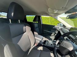 2022 Mitsubishi Outlander LS